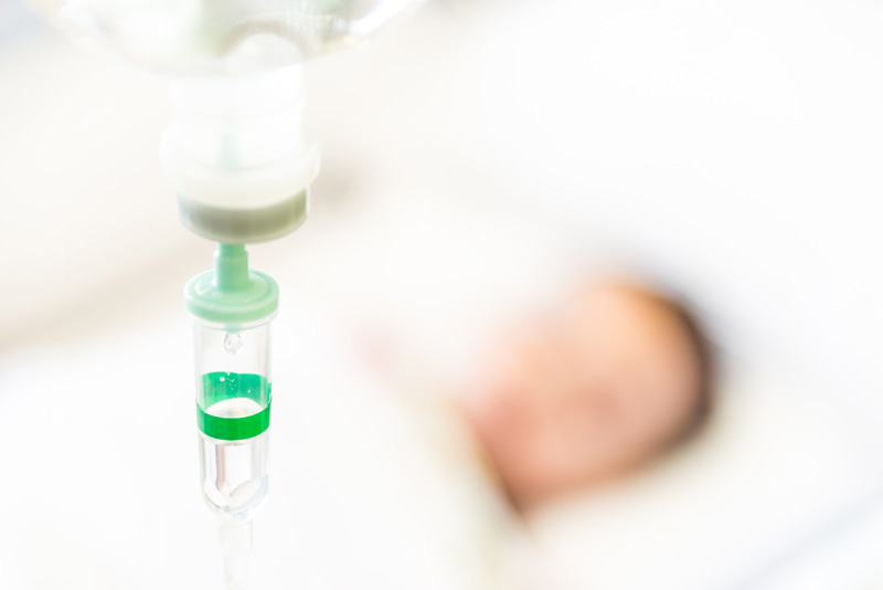 пациент под капельницей от похмелья